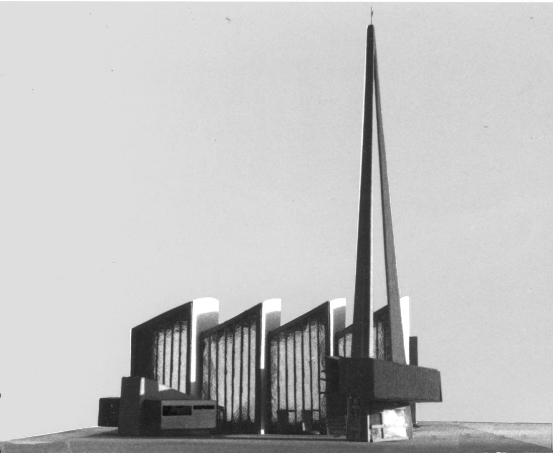 ZWEI KIRCHEN, EIN WOHNHAUS